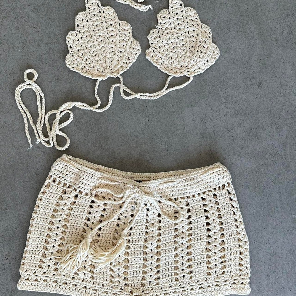 Cutest crochet set used once on the photoshoot for 15 min size 4 US #beachyvibes